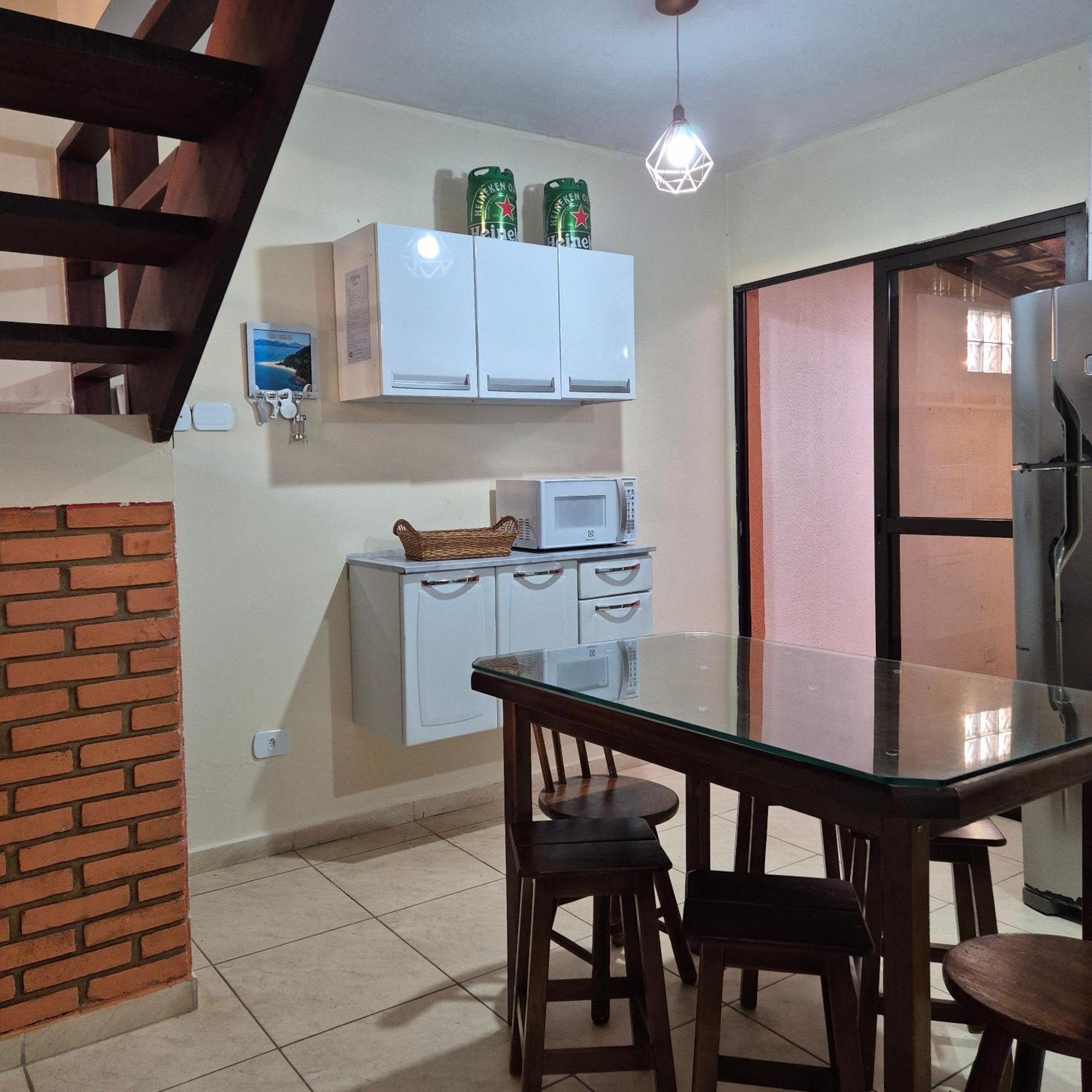 Casa 7 Em Ubatuba No Centro Condominio Com Piscina E Churrasqueira Exterior photo
